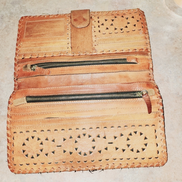 Vintage Leather Billfold Clutch w Handle By Designer Cleobella Mexico - Picture 4 of 5